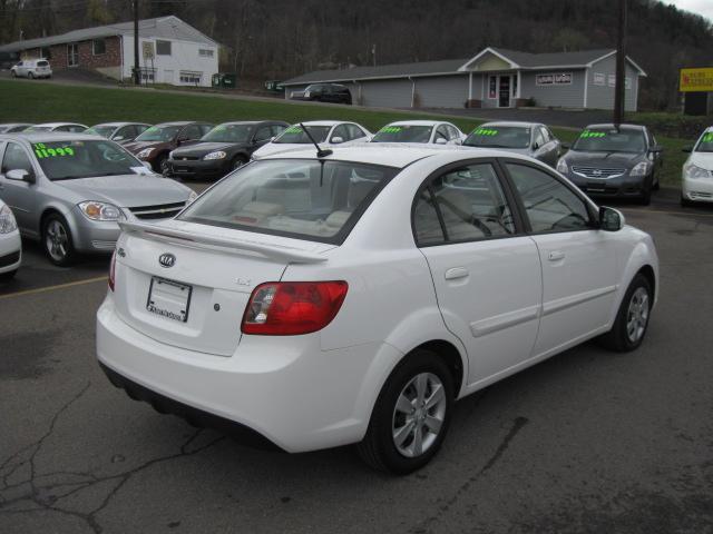 Kia Rio 2011 photo 3