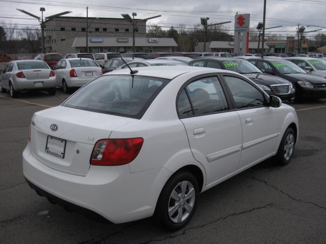 Kia Rio 2011 photo 3