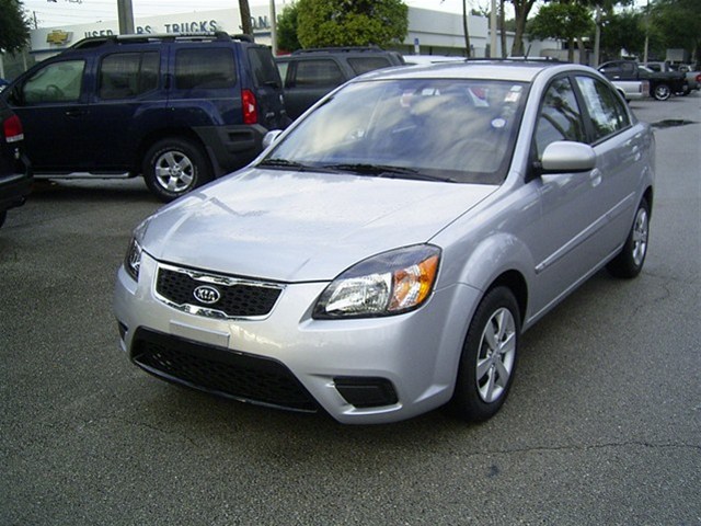 Kia Rio 2011 photo 2