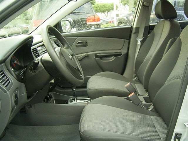 Kia Rio 2011 photo 5