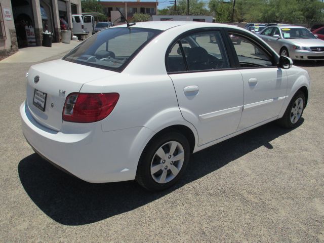 Kia Rio 2011 photo 3