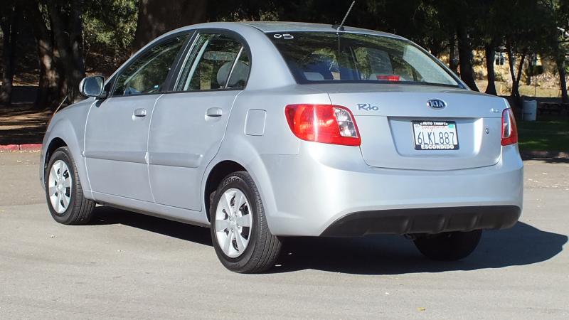 Kia Rio 2011 photo 3