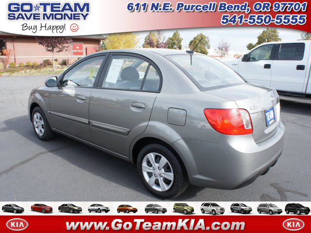 Kia Rio 2011 photo 3