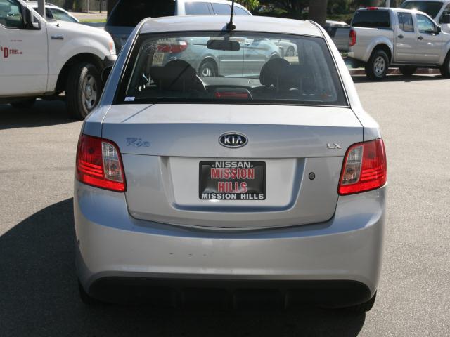 Kia Rio 2011 photo 3