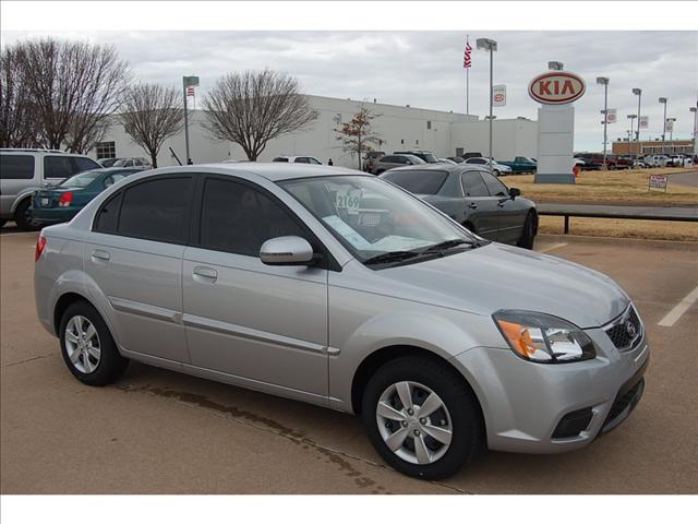 Kia Rio Elk Conversion Van Sedan