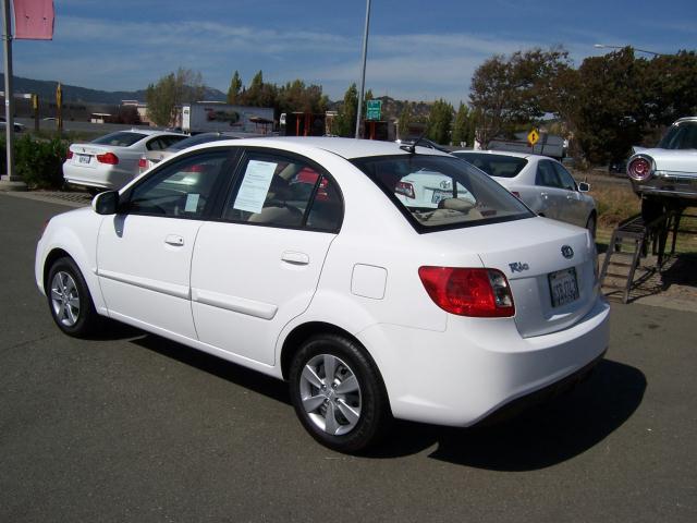 Kia Rio 2011 photo 4