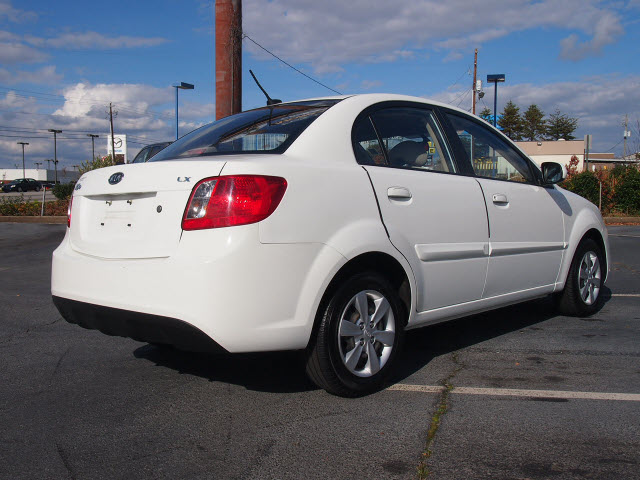 Kia Rio 2011 photo 2