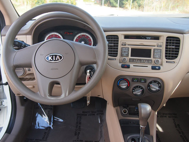 Kia Rio 2011 photo 4