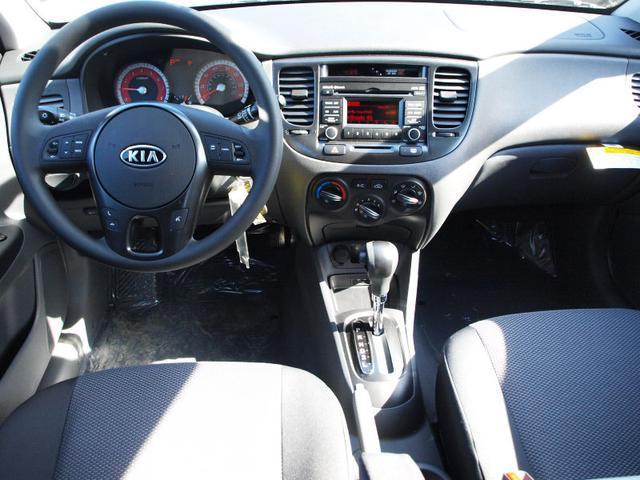 Kia Rio 2011 photo 3