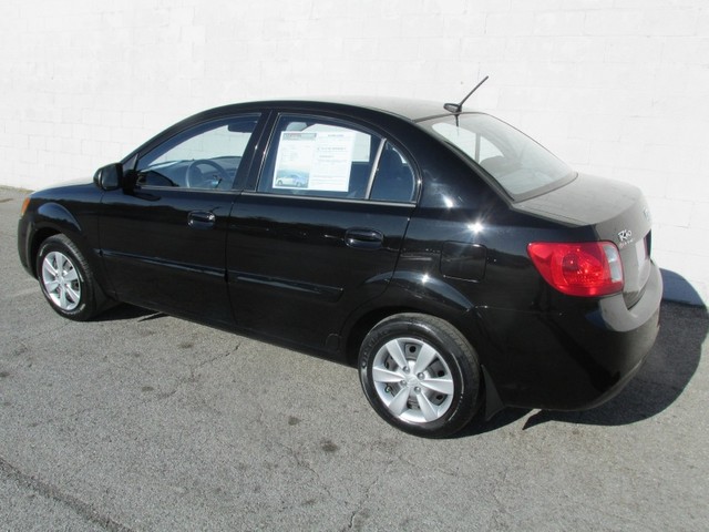 Kia Rio 2011 photo 2