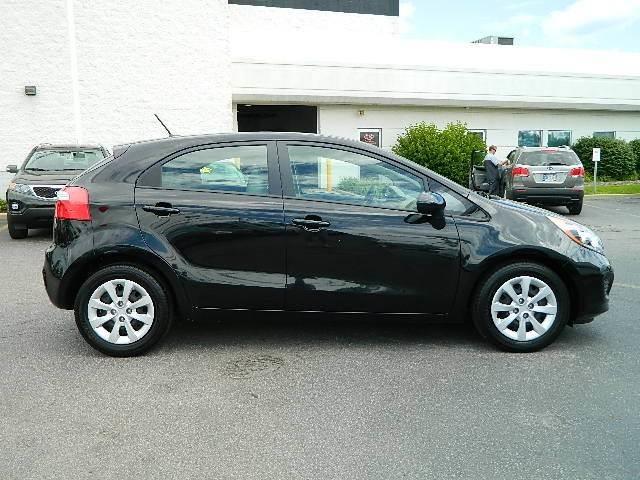 Kia Rio 2012 photo 2