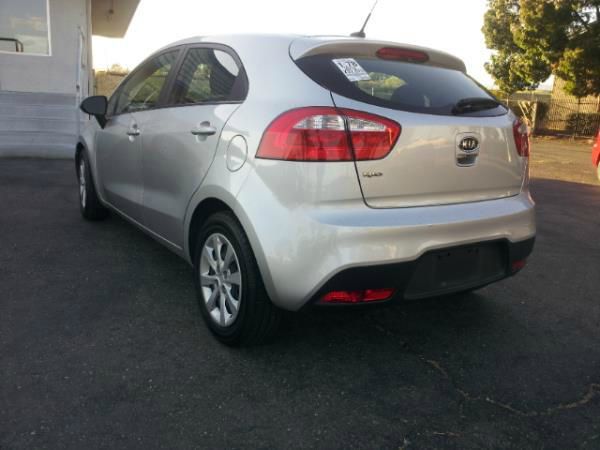 Kia Rio 2012 photo 3