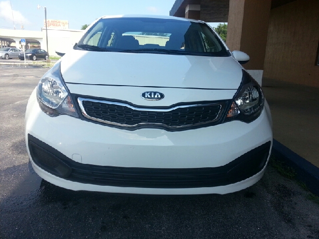 Kia Rio 2013 photo 2