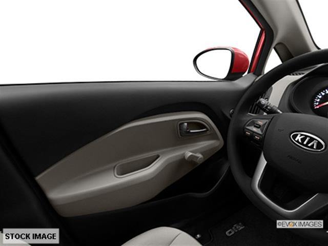 Kia Rio 2013 photo 2