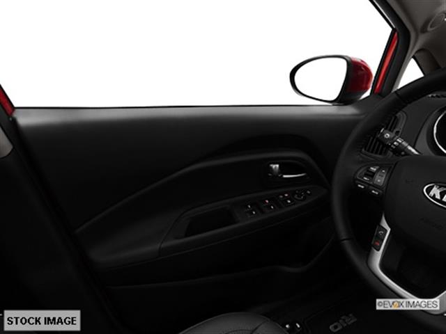 Kia Rio 2013 photo 3