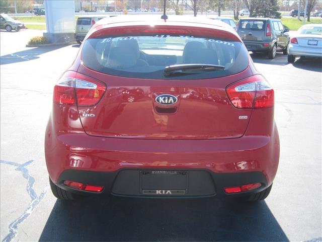 Kia Rio 2013 photo 3