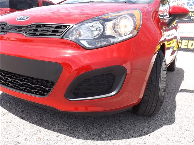 Kia Rio 2013 photo 4