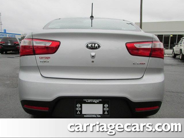 Kia Rio 2013 photo 1