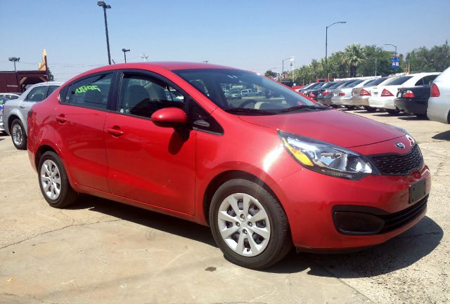 Kia Rio 2013 photo 4