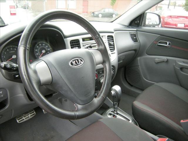 Kia Rio5 2007 photo 3