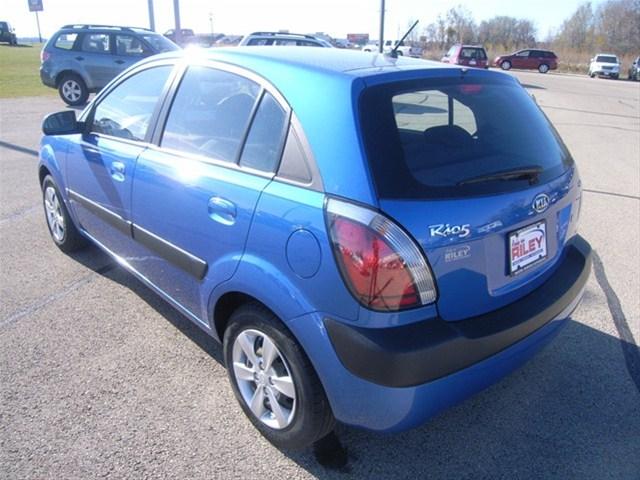 Kia Rio5 2008 photo 5