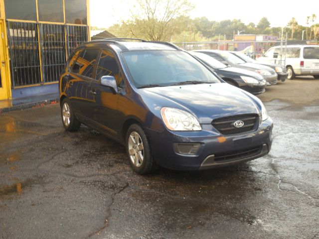 Kia Rondo 2007 photo 1