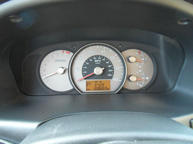 Kia Rondo 2007 photo 19