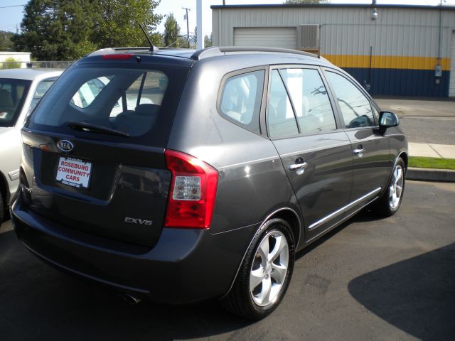 Kia Rondo 2007 photo 2