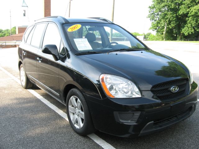 Kia Rondo 2007 photo 2