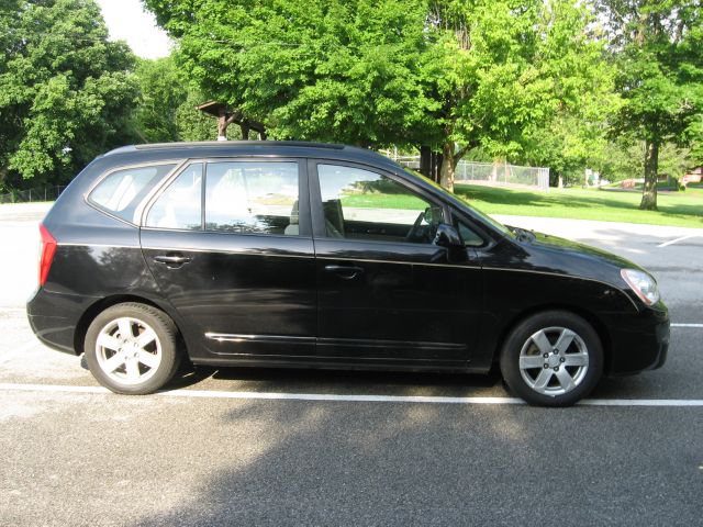 Kia Rondo 2007 photo 4