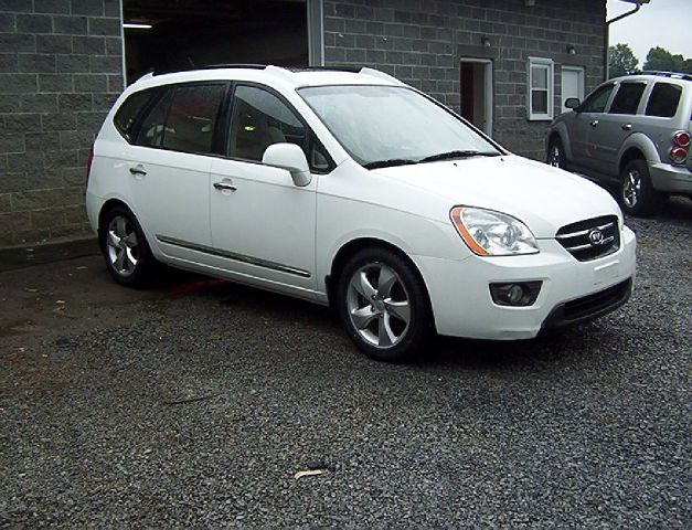 Kia Rondo 2007 photo 4