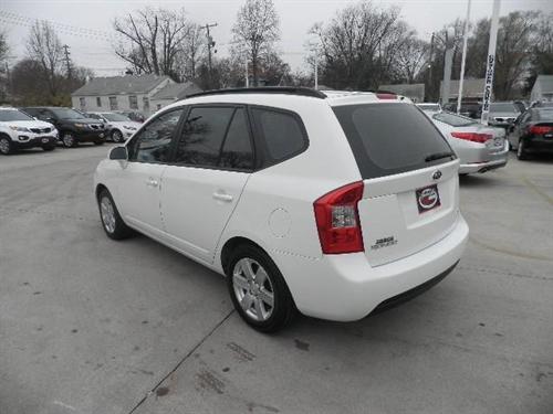 Kia Rondo 2008 photo 2