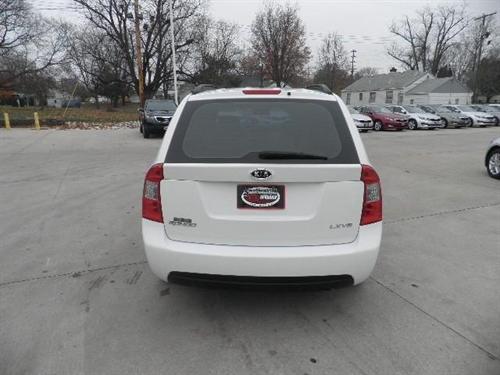 Kia Rondo 2008 photo 3