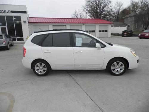 Kia Rondo 2008 photo 4