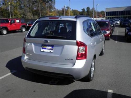 Kia Rondo 2008 photo 2