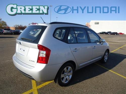 Kia Rondo 2008 photo 2