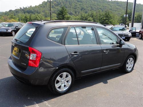 Kia Rondo 2008 photo 2