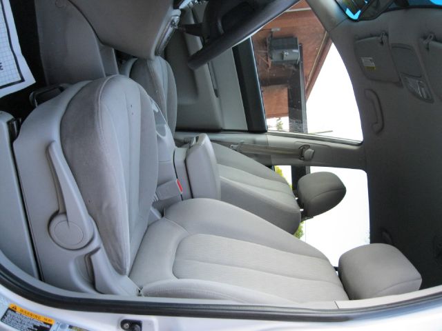 Kia Rondo 2008 photo 15