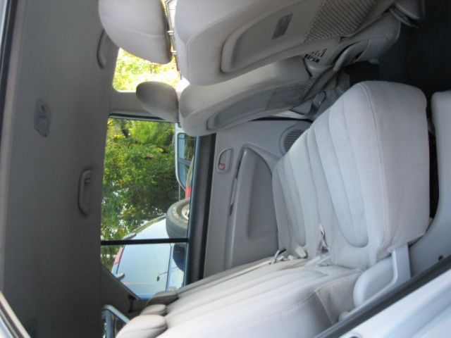 Kia Rondo 2008 photo 16