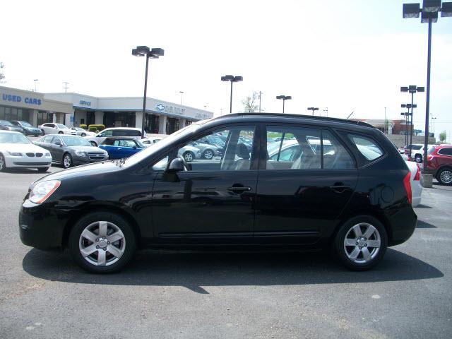 Kia Rondo 2008 photo 1