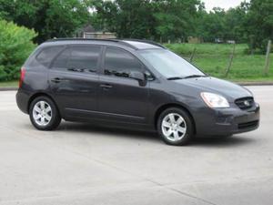 Kia Rondo 2008 photo 2