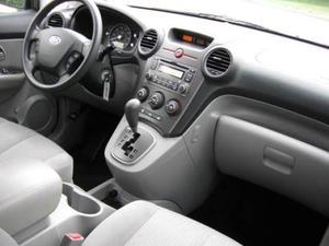 Kia Rondo 2008 photo 4