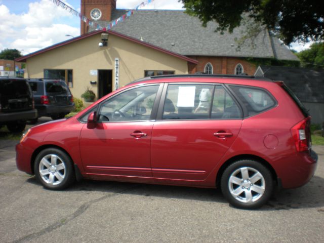 Kia Rondo 2008 photo 2