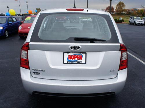 Kia Rondo 2008 photo 3