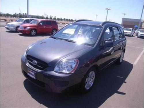 Kia Rondo 2008 photo 1