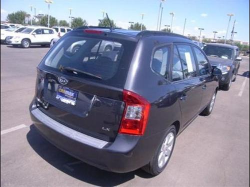 Kia Rondo 2008 photo 2