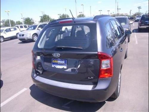 Kia Rondo 2008 photo 3