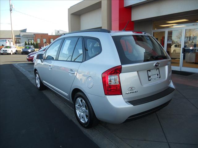 Kia Rondo 2008 photo 2