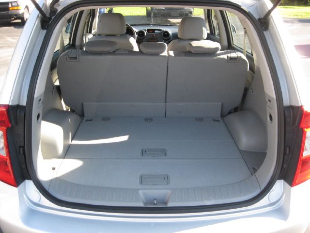 Kia Rondo 2008 photo 4