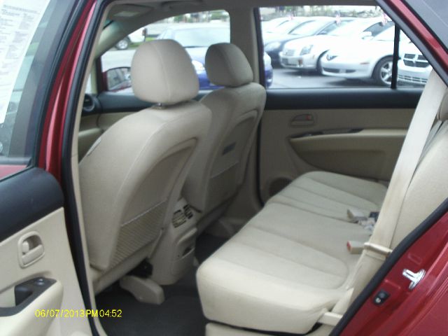 Kia Rondo 5dr HB Auto MiniVan